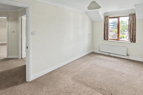 2 bedroom retirement property for sale, 39 Cathedral Green Court, Crawthorne Road, Peterborough, Cambridgeshire, PE1 4YS