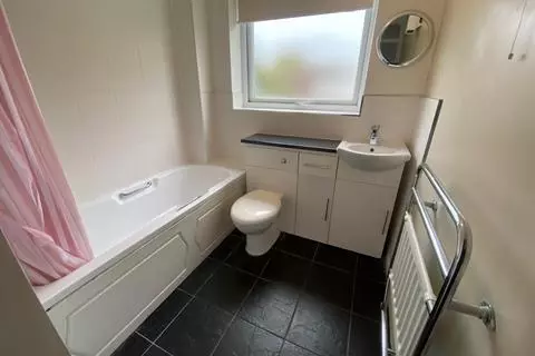 2 bedroom flat to rent – pohled 3