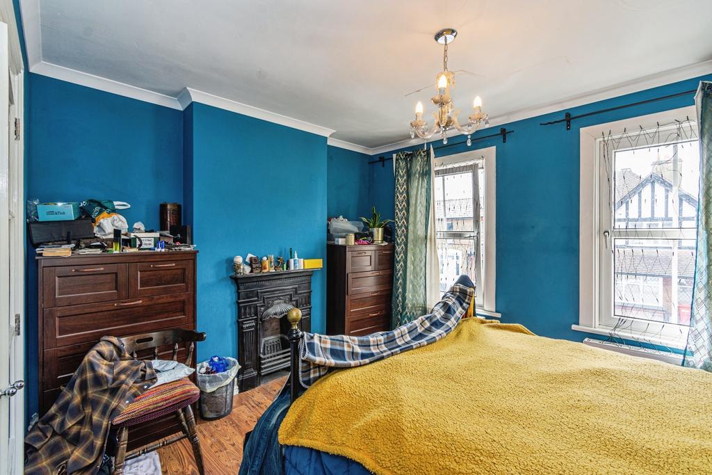 Bedroom, fireplace
