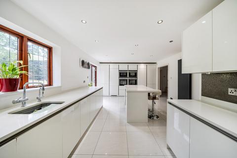 5 bedroom detached house for sale, Davenham Avenue, Northwood, Middlesex