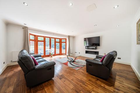 5 bedroom detached house for sale, Davenham Avenue, Northwood, Middlesex