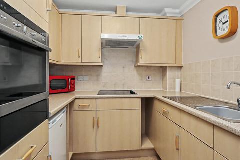 2 bedroom apartment for sale, Cavendish Lodge, Glastonbury