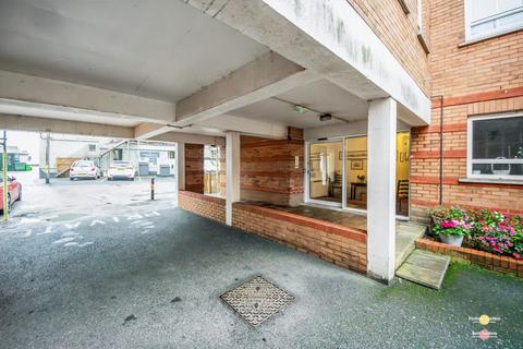2 bedroom retirement property for sale, Market Place, Sidmouth EX10