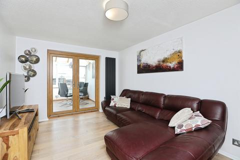 2 bedroom end of terrace house for sale, Wadham Place, Sittingbourne