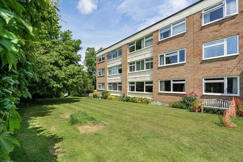 2 bedroom flat for sale, Windfield, Leatherhead, KT22