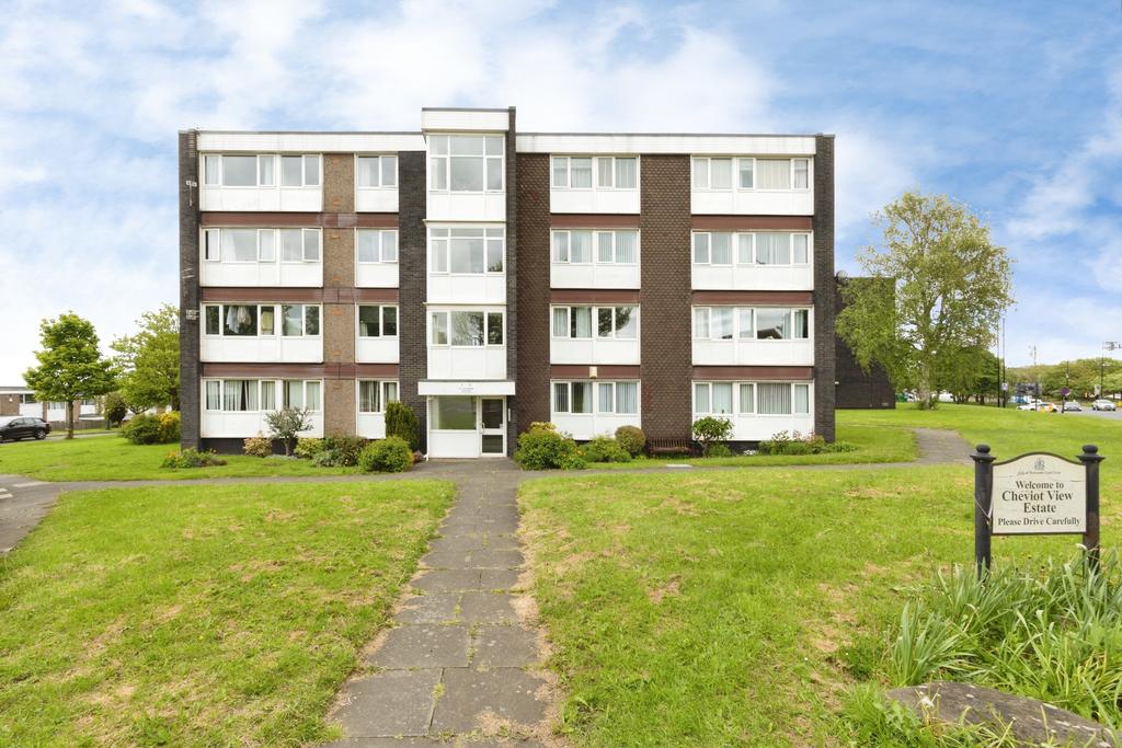 Apartment in Newcastle upon Tyne, Blakelaw and North Fenham - View 2