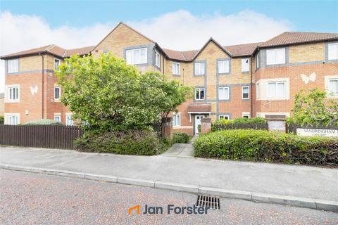 2 bedroom flat for sale, Sandringham Court, Sheriffs Close, Felling, Gateshead