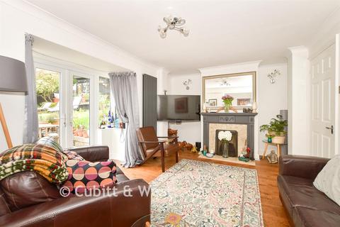 4 bedroom detached house for sale, Kings Copse, East Grinstead, West Sussex