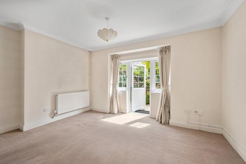 1 bedroom retirement property for sale, Mayfield Road, Weybridge, KT13