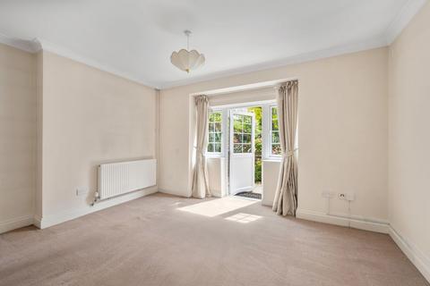 undefined, Mayfield Road, Weybridge, KT13