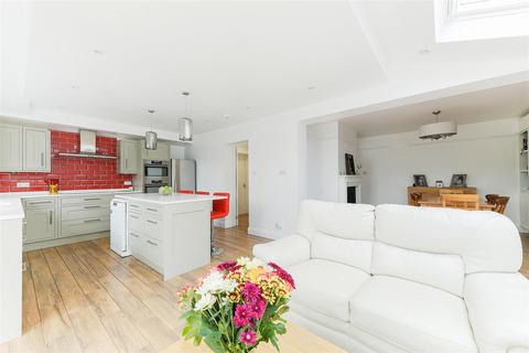 undefined, Roundwood View, Banstead