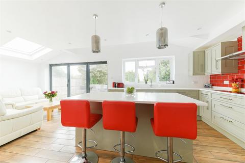 undefined, Roundwood View, Banstead