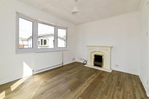 2 bedroom park home for sale, Hillcrest Park, Letchworth Garden City