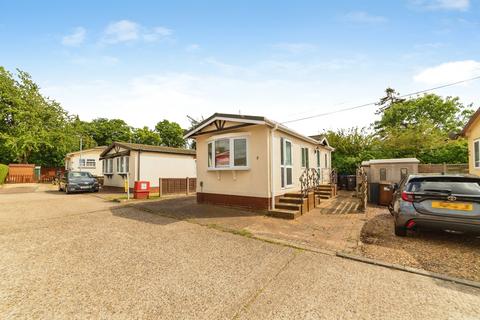 2 bedroom park home for sale, Hillcrest Park, Letchworth Garden City