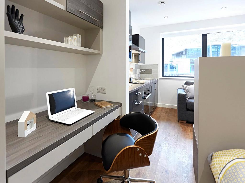 Apt 17, Havana Residence, Wade Lane LS2 - View 4