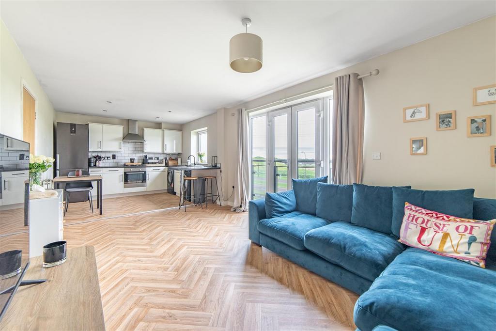 Apartment in Newcastle upon Tyne, Elmwood Park, Tyne and Wear - More