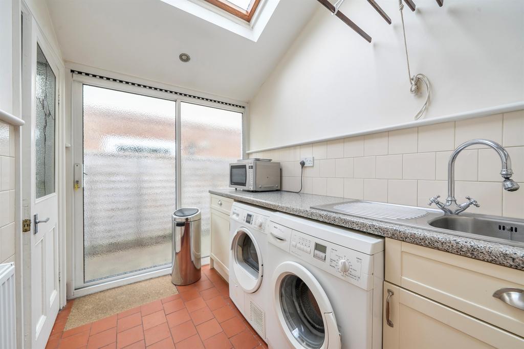Utility room, utility