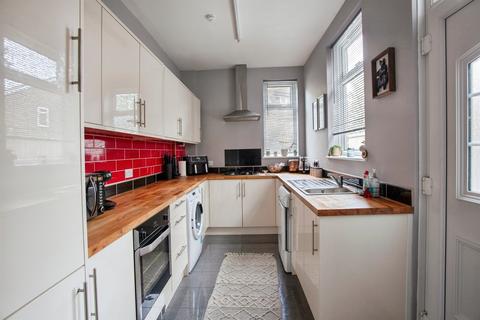 3 bedroom end of terrace house for sale, Goosebutt Street, Parkgate, Rotherham