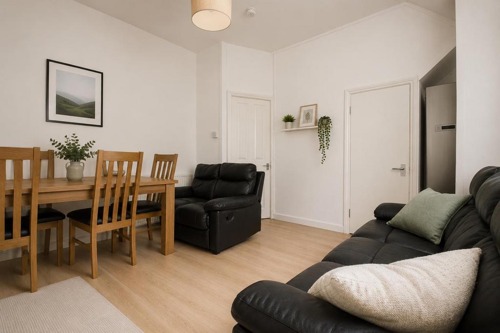 House in Brighton, Round Hill - View 2