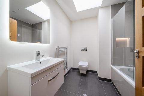 2 bedroom apartment for sale, Tekels Park, Camberley