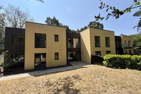 2 bedroom apartment for sale, Tekels Park, Camberley
