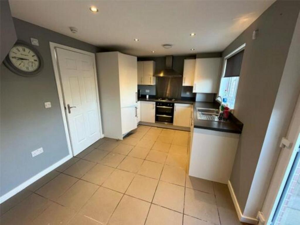 House in Edinburgh, Greendykes, Craigmillar - View 4