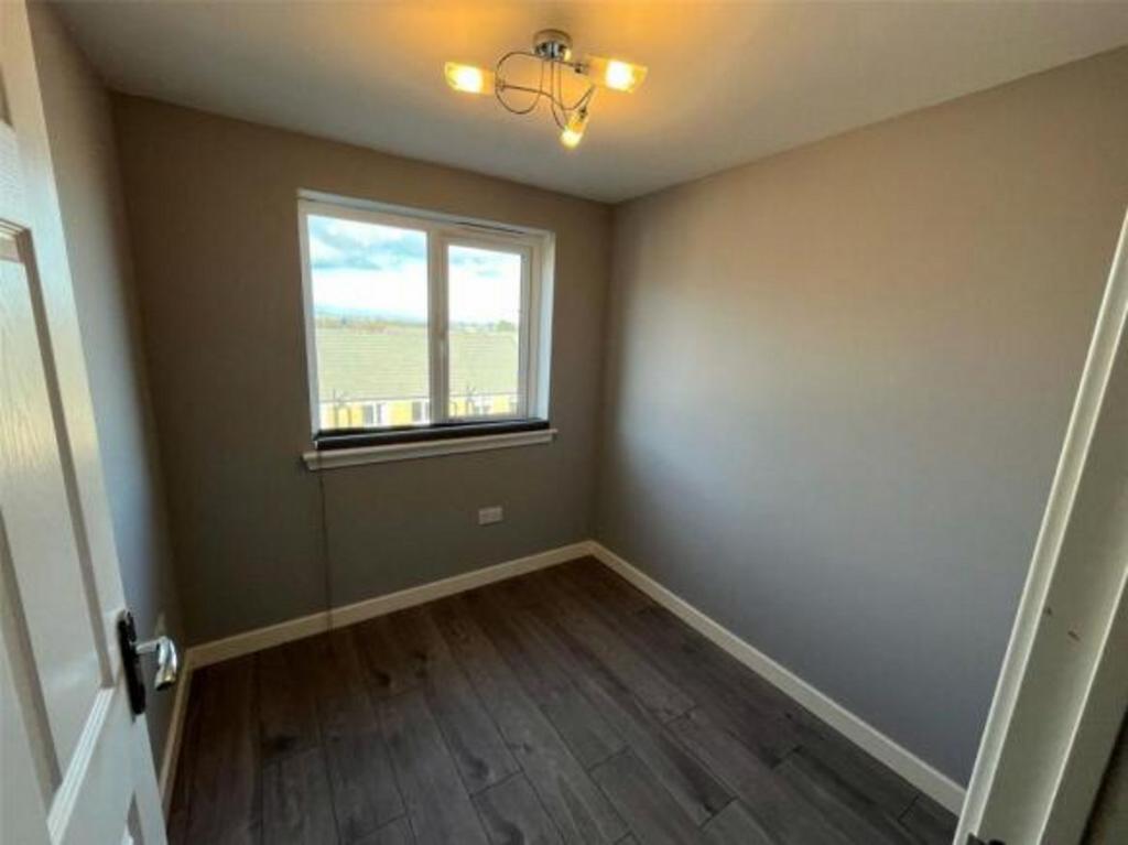 House in Edinburgh, Greendykes, Craigmillar - View 5