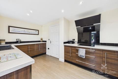 3 bedroom end of terrace house for sale, Dysart Street, Stockport SK2
