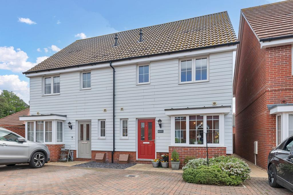 3 bedroom semi-detached house for sale