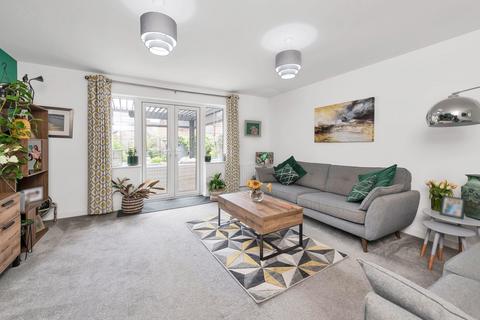 3 bedroom semi-detached house for sale, Thornapple View, Bury St. Edmunds IP28