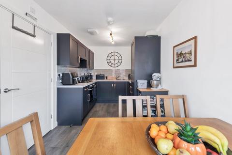 3 bedroom semi-detached house for sale, Thornapple View, Bury St. Edmunds IP28