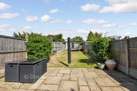 4 bedroom terraced house for sale, Northdown Road, Hornchurch RM11