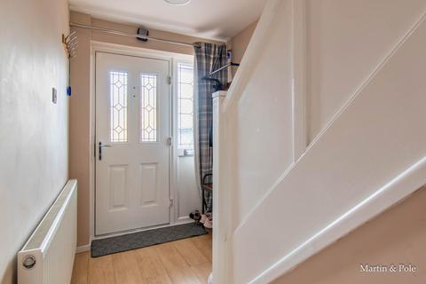 3 bedroom semi-detached house to rent, Springdale, Earley, Reading
