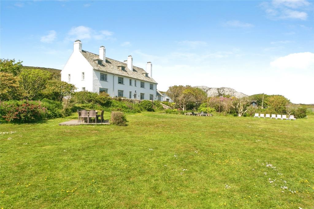 12 bedroom detached house for sale