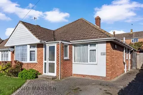 3 bedroom detached bungalow for sale,