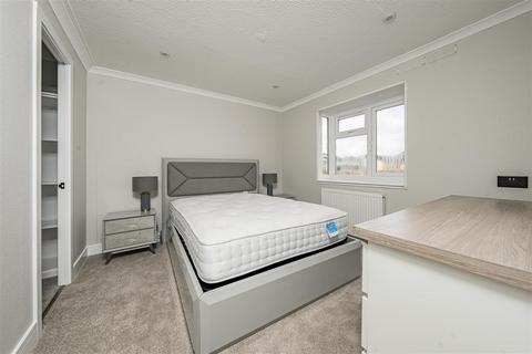2 bedroom park home for sale, Willows Riverside Park, Windsor