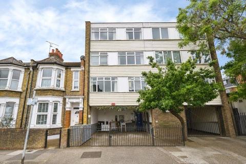 Deanery Road, London, E15