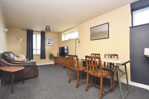 2 bedroom flat for sale, 50-51 Trinity Square, Margate
