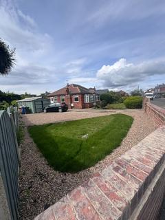 2 bedroom detached bungalow for sale, High Street, Thurnscoe S63
