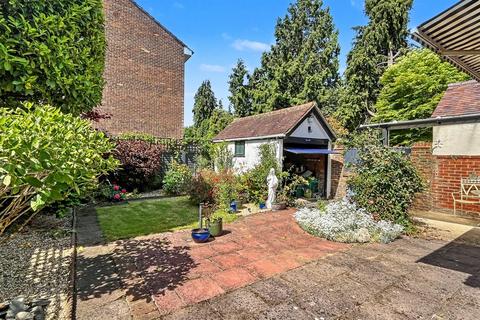 3 bedroom detached house for sale, Banister Park