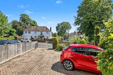 3 bedroom detached house for sale, Banister Park