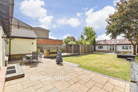 5 bedroom chalet for sale, Townmead Road, Waltham Abbey, Essex