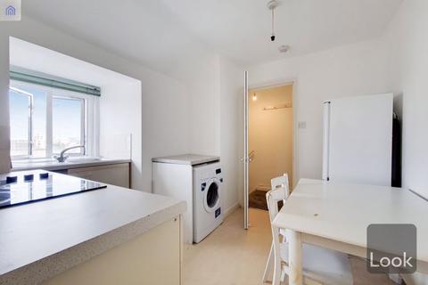 Studio to rent, Cannon Street Road, Whitechapel, E1 2LH