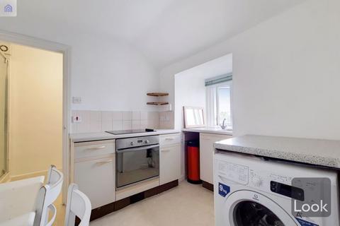 Studio to rent, Cannon Street Road, Whitechapel, E1 2LH