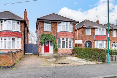 3 bedroom detached house for sale, St. Austell Drive, Nottingham NG11