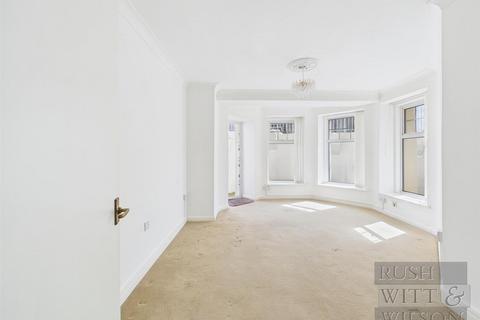 1 bedroom apartment for sale, De La Warr Parade, Bexhill-On-Sea