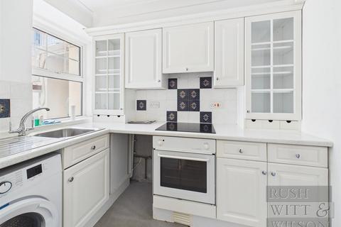 1 bedroom apartment for sale, De La Warr Parade, Bexhill-On-Sea