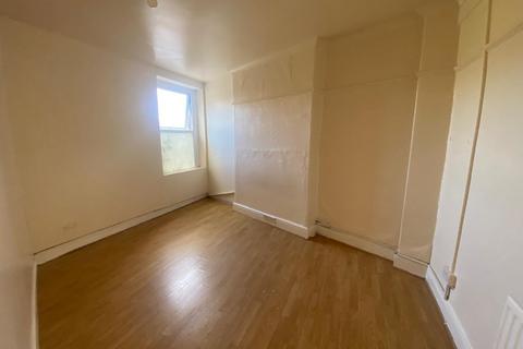 2 bedroom flat for sale, Windsor Road, Neath, Neath Port Talbot.