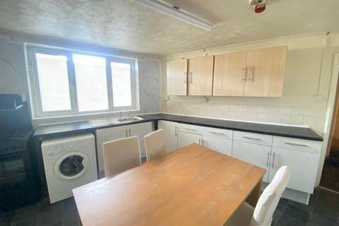 2 bedroom flat for sale, Windsor Road, Neath, Neath Port Talbot.