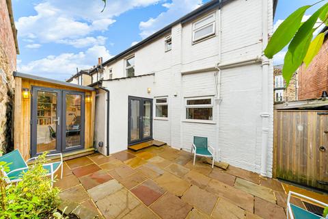 3 bedroom semi-detached house for sale, Valley Mount, Harrogate, HG2